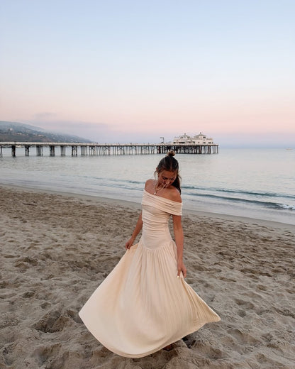 Kamara | Off Shoulder Plissé Maxi Jurk