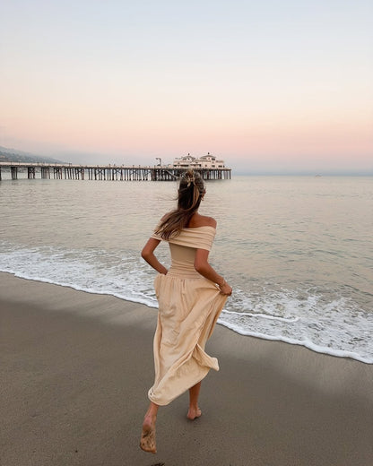 Kamara | Off Shoulder Plissé Maxi Jurk